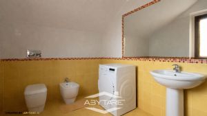 La tua casa Abytare..
Alcune immagini di questo an...