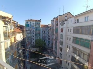 GRAZIOSO ATTICO IN ZONA OSPEDALI