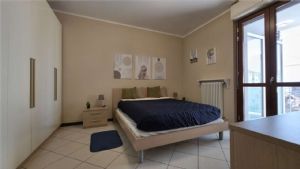 BILOCALE MODERNO CON BOX AUTO