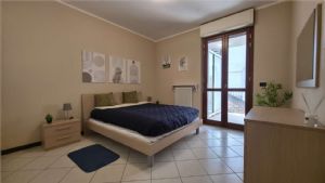 BILOCALE MODERNO CON BOX AUTO