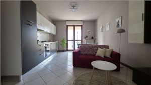 BILOCALE MODERNO CON BOX AUTO