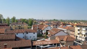 Appartamento quadrilocale con box auto