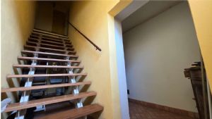 Cascina pronta da vivere in zona tranquilla