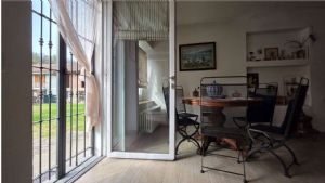 Cascina pronta da vivere in zona tranquilla