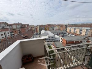 AMPIO BILOCALE CON VISTA PANORAMICA