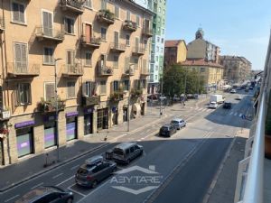 AMPIO QUADRILOCALE IN CONTESTO SIGNORILE