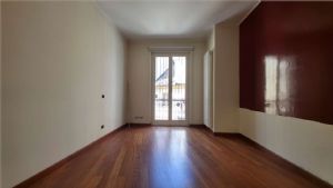 Appartamento unico con giardino pensile privato al piano