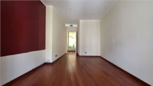 Appartamento unico con giardino pensile privato al piano