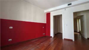 Appartamento unico con giardino pensile privato al piano