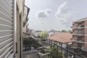 2 locali vendita Moncalieri libero subito Via Alfieri 7