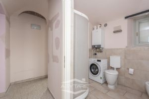 2 locali vendita Moncalieri libero subito Via Alfieri 7