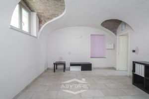 2 locali vendita Moncalieri libero subito Via Alfieri 7