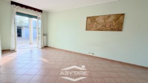 Casa indipendente su 3 lati, con giardino e autorimessa doppia