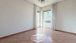 Casa indipendente su 3 lati, con giardino e autorimessa doppia