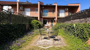 La tua casa Abytare..
Alcune immagini di questo an...