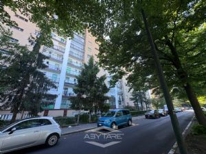 5 LOCALI IN ZONA MIRAFIORI SUD