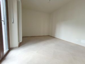 Appartamento trilocale vuoto in affitto