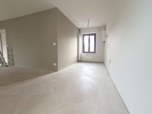 Appartamento trilocale vuoto in affitto