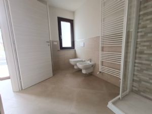 Appartamento trilocale vuoto in affitto