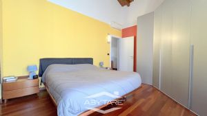 Casa indipendente con giardino e box auto doppio