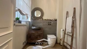 Casa indipendente tre lati con terrazzi e ascensore privato