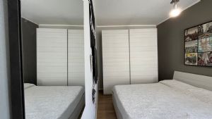 Casa indipendente tre lati con terrazzi e ascensore privato