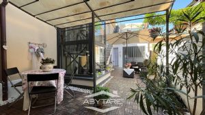 Casa indipendente tre lati con terrazzi e ascensore privato