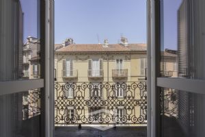 4 locali ristrutturato a nuovo! ad. Piazza Vittorio