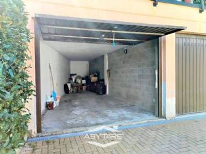 QUADRILOCALE CON BOX DOPPIO E POSTO AUTO