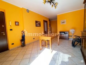 QUADRILOCALE CON BOX DOPPIO E POSTO AUTO