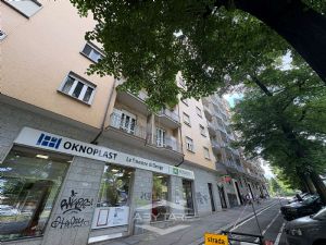 AMPIO QUADRILOCALE IN BUONO STATO INTERNO