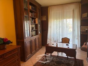 AMPIO QUADRILOCALE IN BUONO STATO INTERNO