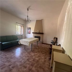 Cascina ex B&B ristrutturata con due unità abitative e oltre 26.000 mq di terreni