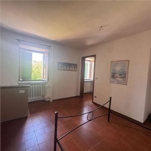 Cascina ex B&B ristrutturata con due unità abitative e oltre 26.000 mq di terreni