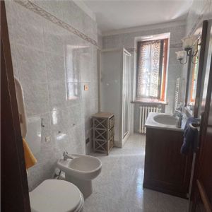 Cascina ex B&B ristrutturata con due unità abitative e oltre 26.000 mq di terreni