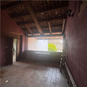 Cascina ex B&B ristrutturata con due unità abitative e oltre 26.000 mq di terreni