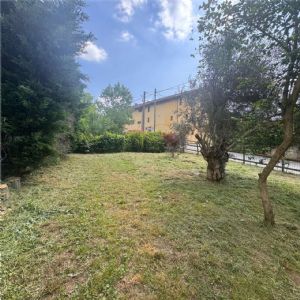 Cascina ex B&B ristrutturata con due unità abitative e oltre 26.000 mq di terreni