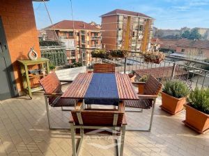 Ampio bilivello con terrazzi in palazzina recente