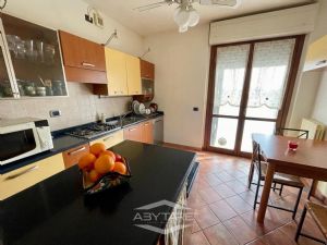 Ampio bilivello con terrazzi in palazzina recente
