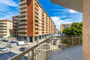 Eleganza e design - Alloggio di ampia metratura Piazza Montanari nuovo!