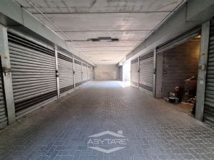 Vendesi box auto Via Primo Maggio Nichelino