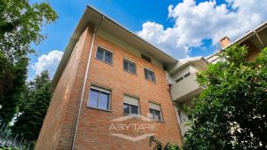 Elegante appartamento con mansarda Torino precollina