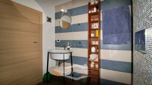 Elegante appartamento con mansarda Torino precollina