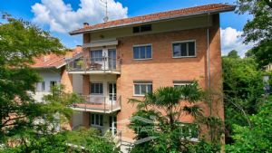 Elegante appartamento con mansarda Torino precollina