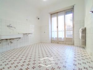 QUADRILOCALE LIBERO SUBITO - DOPPIA ESPOSIZIONE