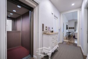 ESCLUSIVO APPARTAMENTO IN ZONA COLLINARE