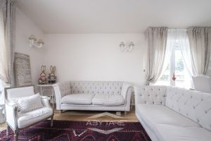 ESCLUSIVO APPARTAMENTO IN ZONA COLLINARE