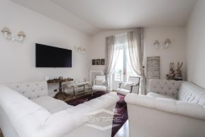 ESCLUSIVO APPARTAMENTO IN ZONA COLLINARE