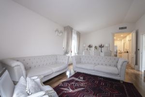 ESCLUSIVO APPARTAMENTO IN ZONA COLLINARE