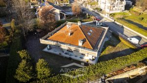 Druento villa indipendente con giardino zona Misterletta